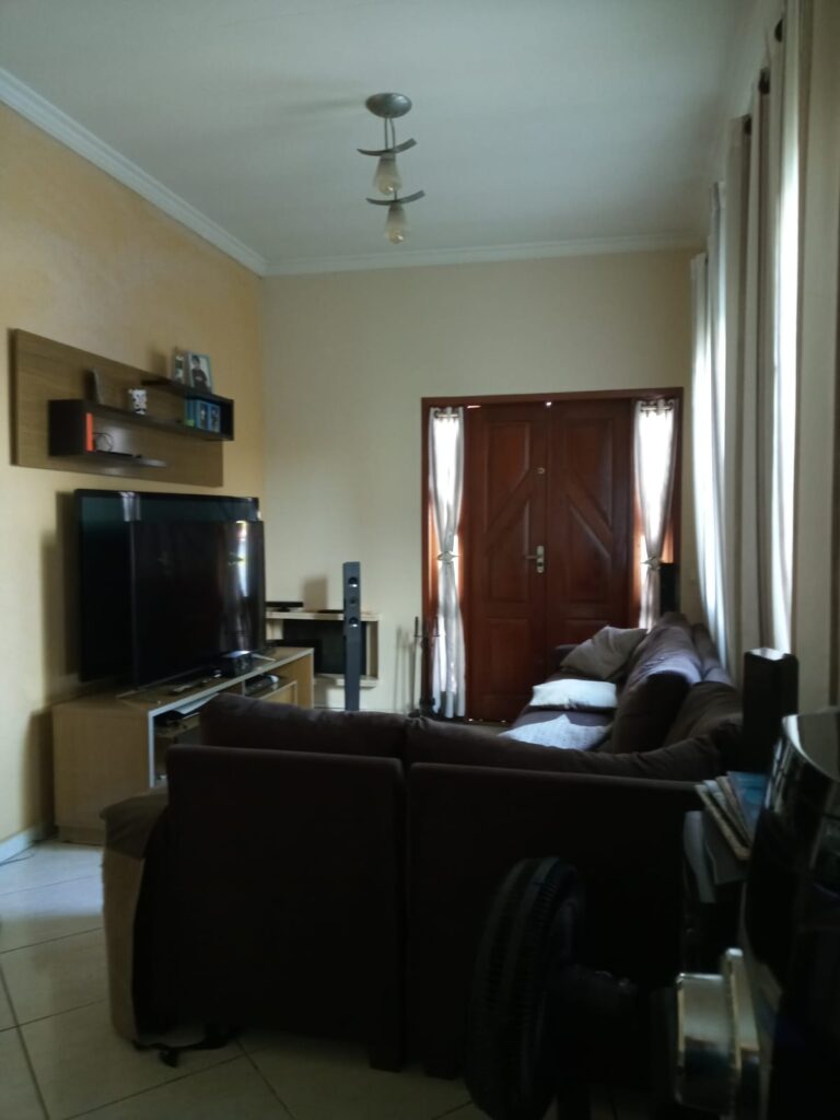WhatsApp Image 2025-10-27 at 10.10.40 (3)